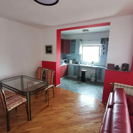 Beloved Birch Apartment Skopje Buitenkant foto