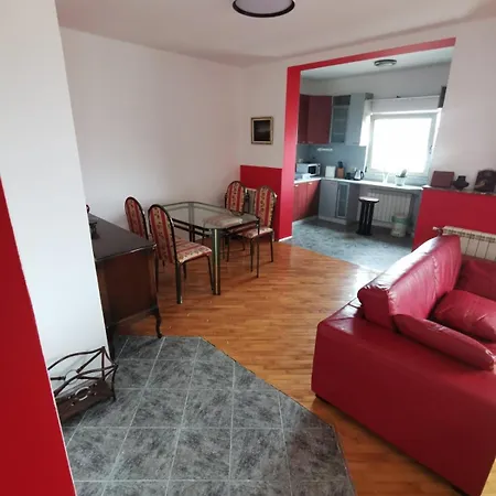 Beloved Birch Apartment Skopje Buitenkant foto